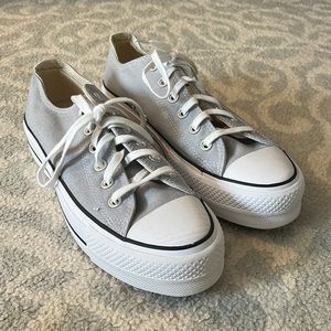 Grey platform converse BRAND NEW